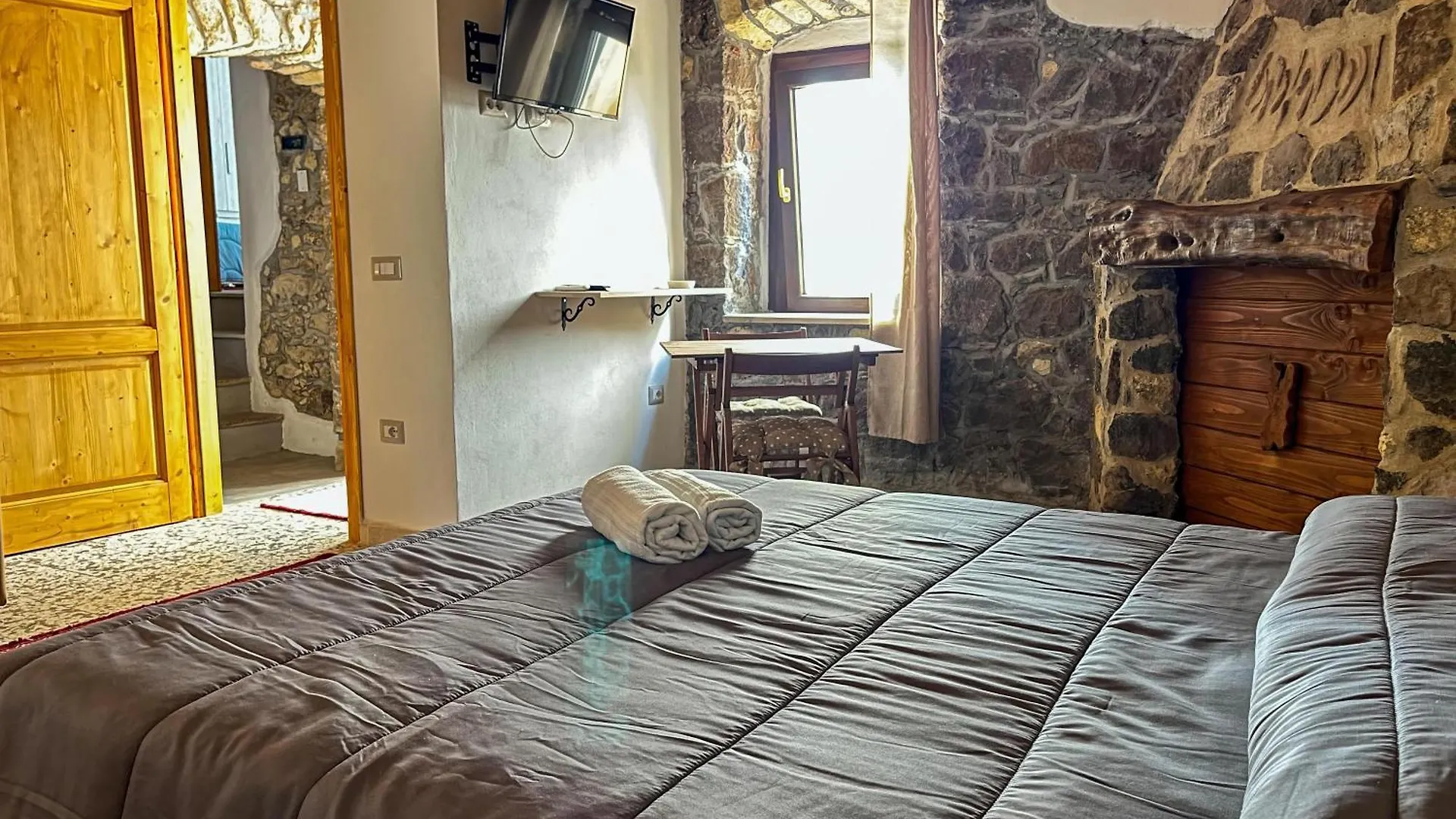 Favisi Rooms Sagama Bed & Breakfast