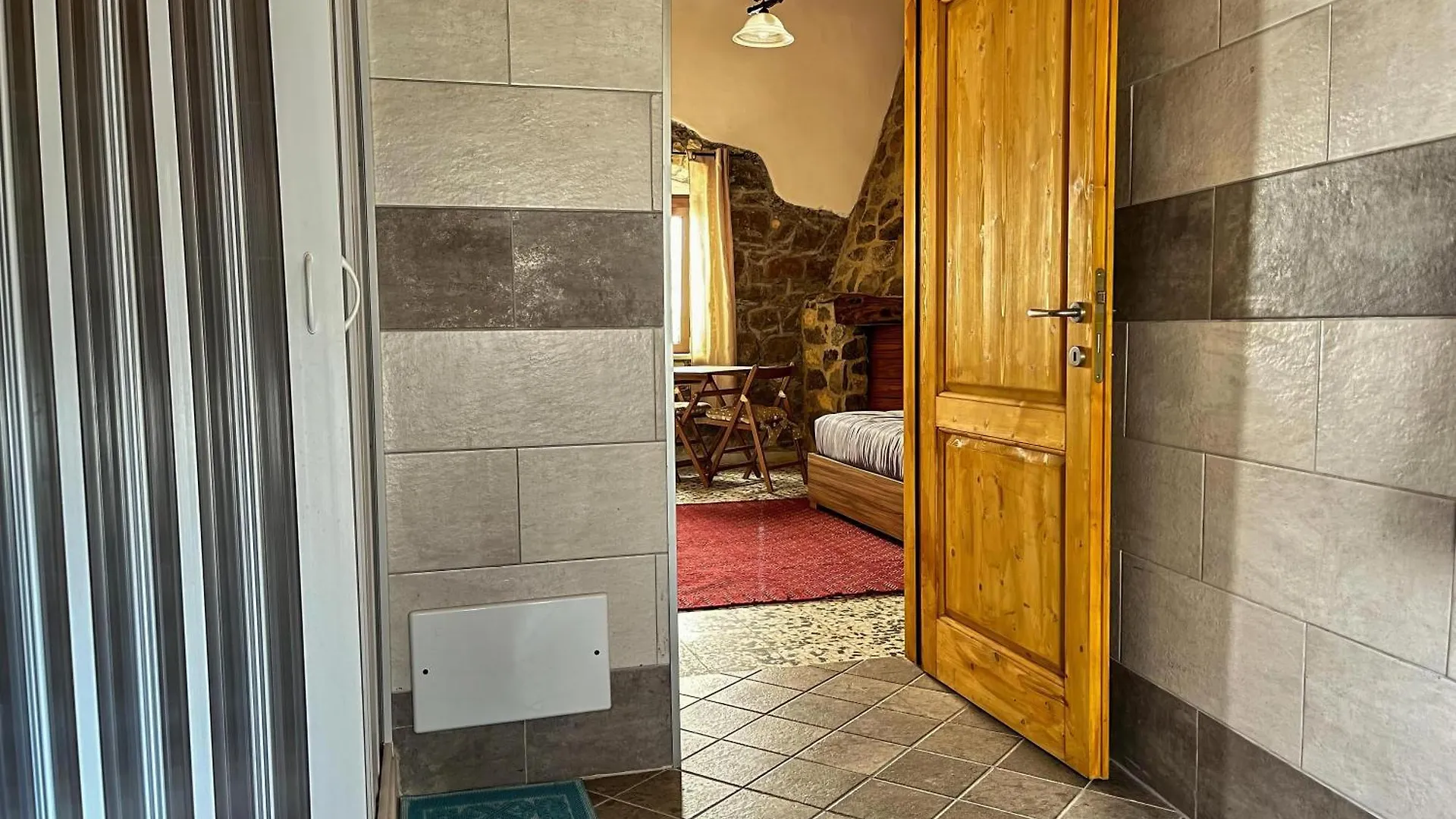 Favisi Rooms Sagama