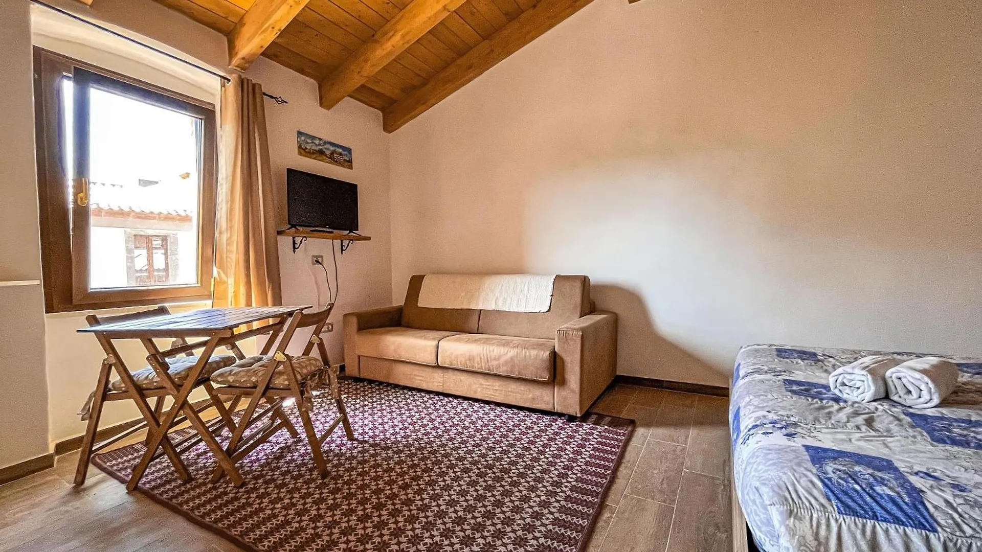 Favisi Rooms Sagama 0*,