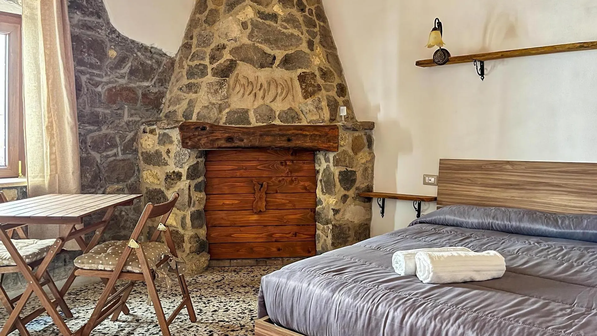 Favisi Rooms Sagama Bed & Breakfast